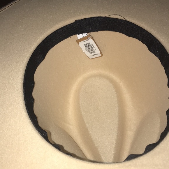 SOLD🍁NWT Ivory Wide Brim Fedora Hat🍂 - Picture 7 of 9